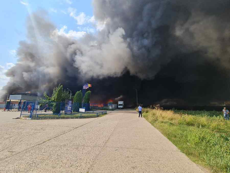 Mesaj Ro-Alert din cauza unui incendiu