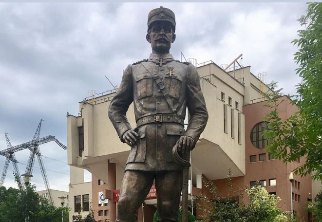 Bătălia statuilor nu trebuie să aibă loc