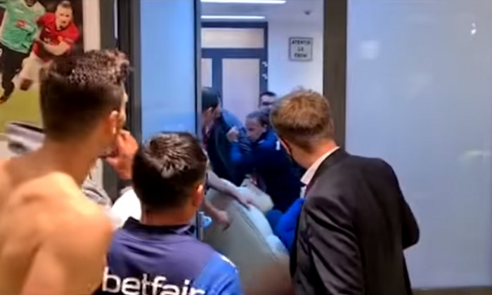 (VIDEO) Bătaie în vestiar la CFR Cluj
