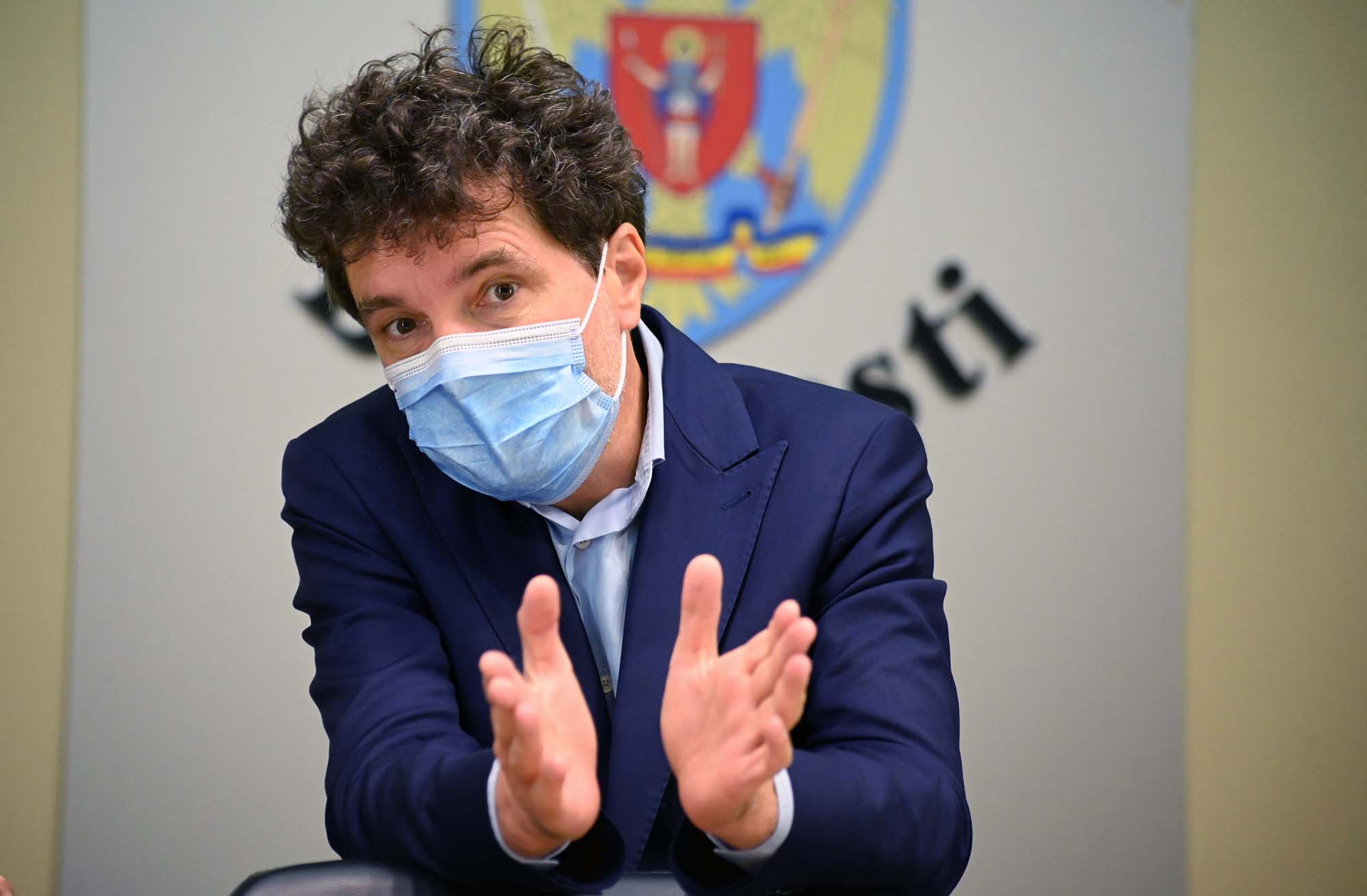 (GALERIE FOTO) Nicușor, fă-te că lucrezi!