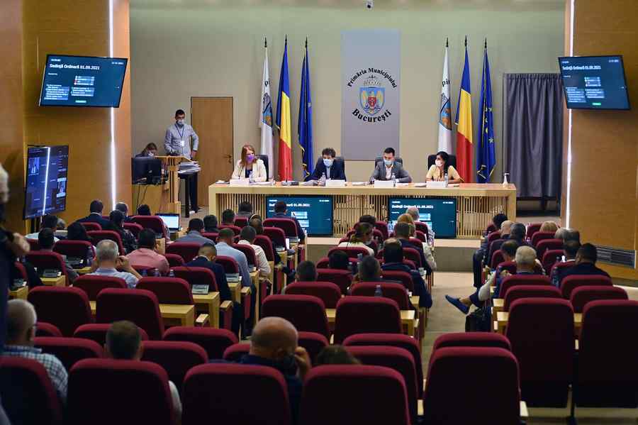 Nicușor Dan dă economia jos din pod