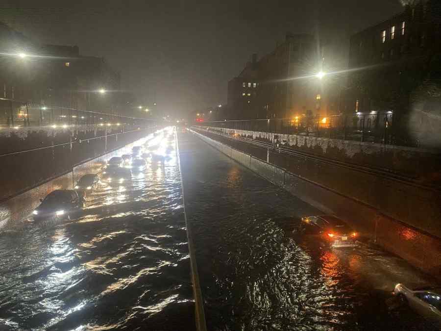 (VIDEO) Imagini apocaliptice la New York