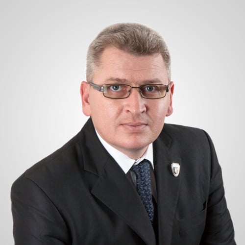 Florin Roman: „Mai bine, un ministru fără tangență“