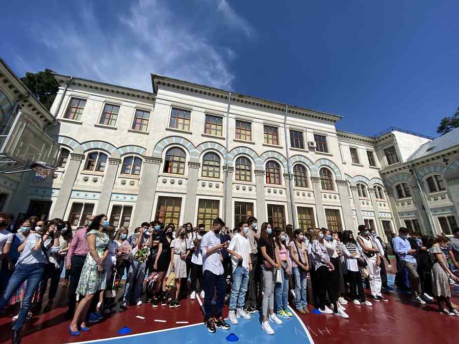 Școlile, avertizate în legătură cu două ONG-uri „de extremă dreapta“