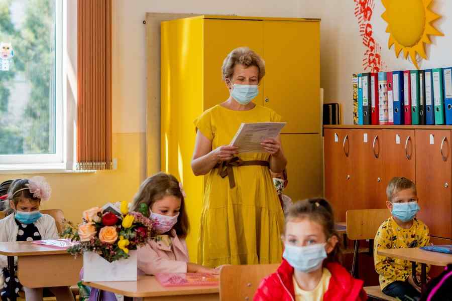 De ce nu descarcă la primării „sponsorizările“ pentru elevi