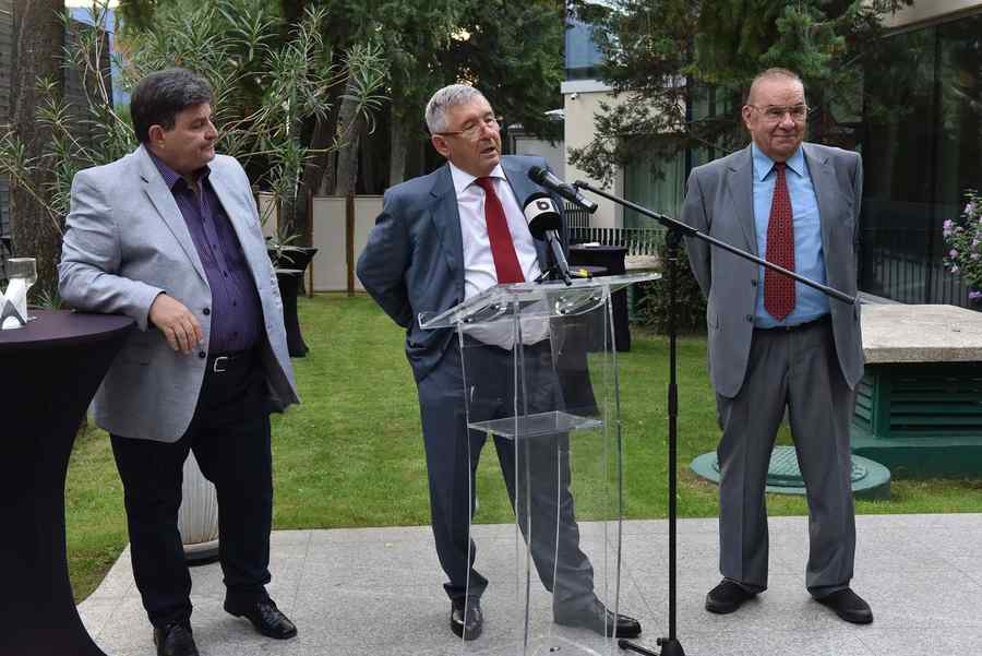 O lună de la Declarația de la București