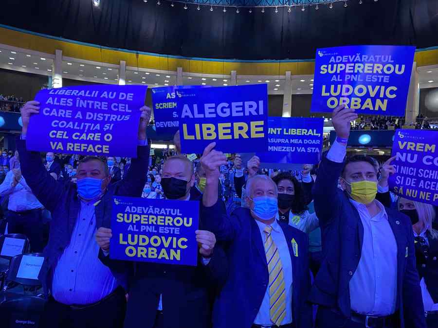 Ca tradiţionala bătaie de la Ruginoasa