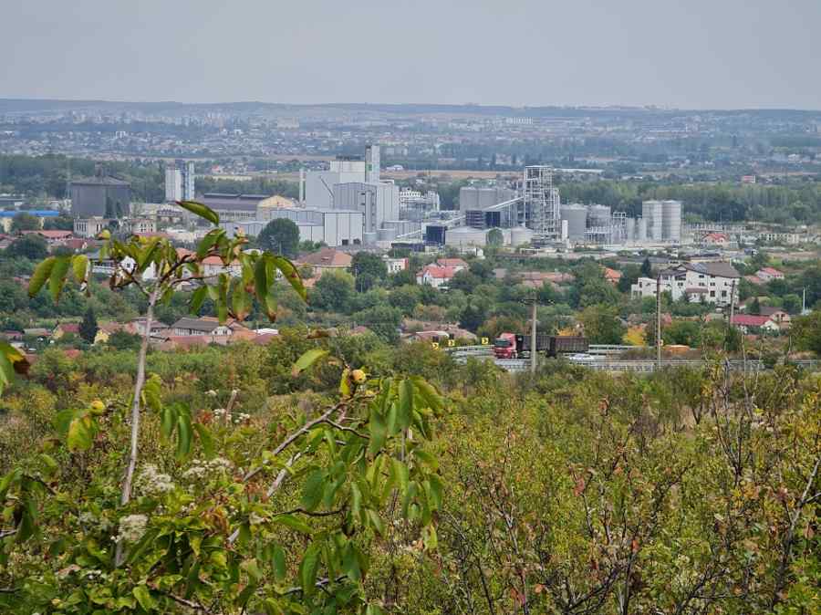 „Scandalul Clariant”: noxe și sute de mii tone de paie în tot Doljul