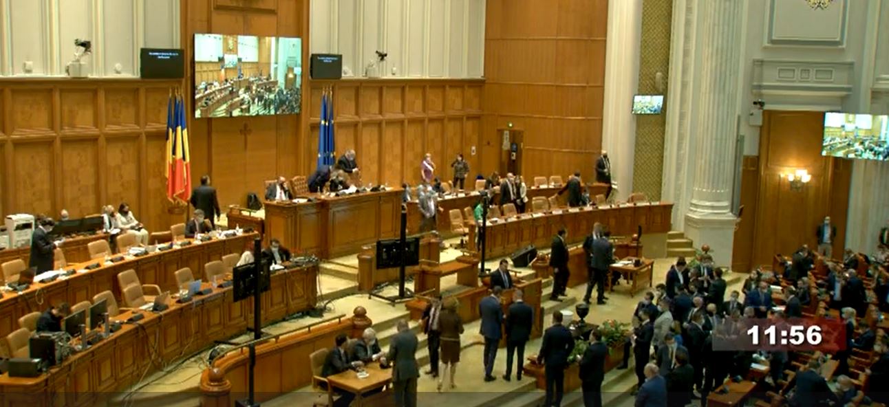 Suveranismul francez împinge România către un regim parlamentar