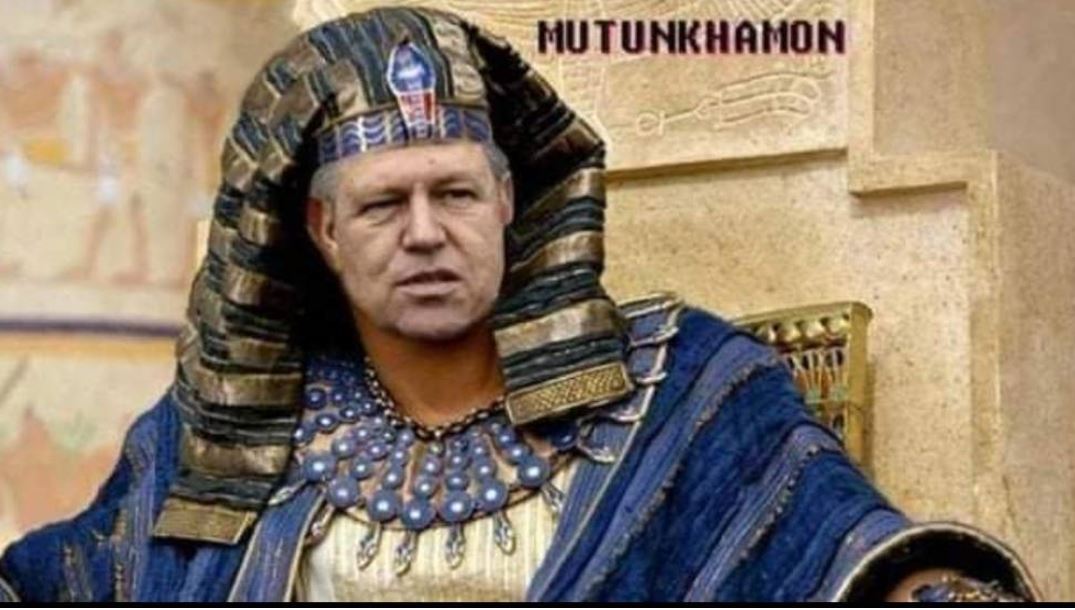 Mai adînc, în bezna noastră democratică