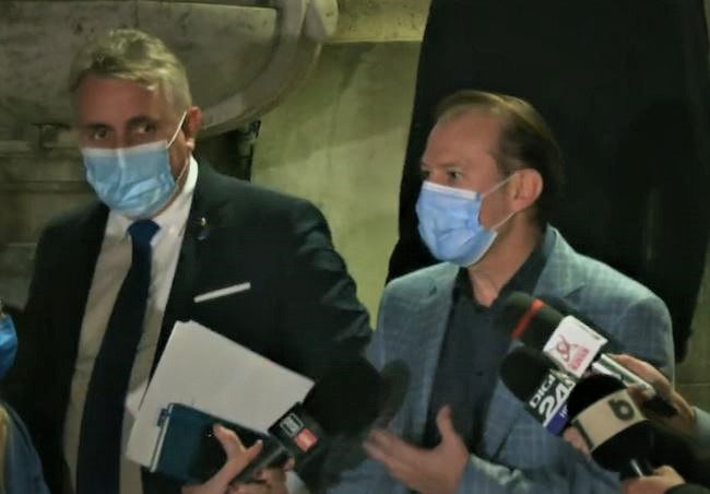 Patru-cinci mediocri – și toți în frunte!