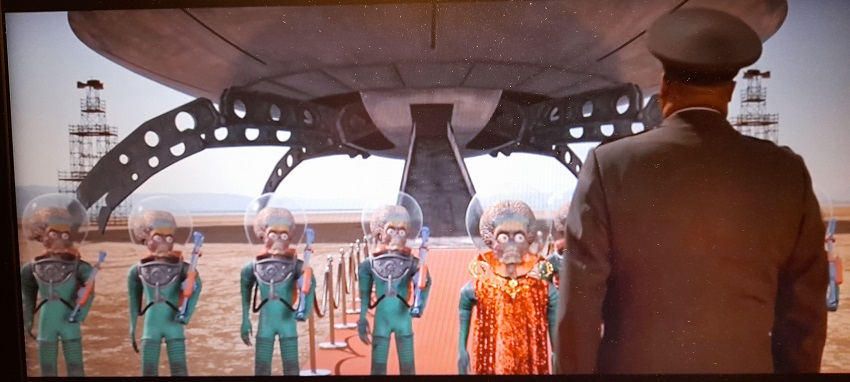 Fauna jurnalistică din România e vânată de extratereștrii