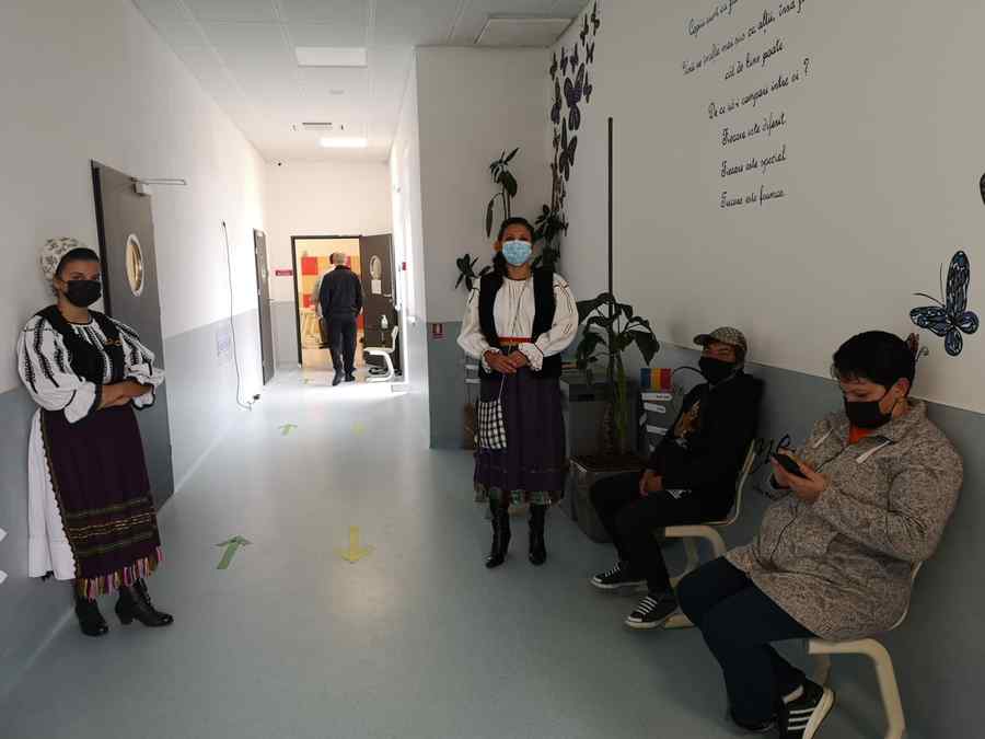 Poftiți la a patra doză de vaccin!