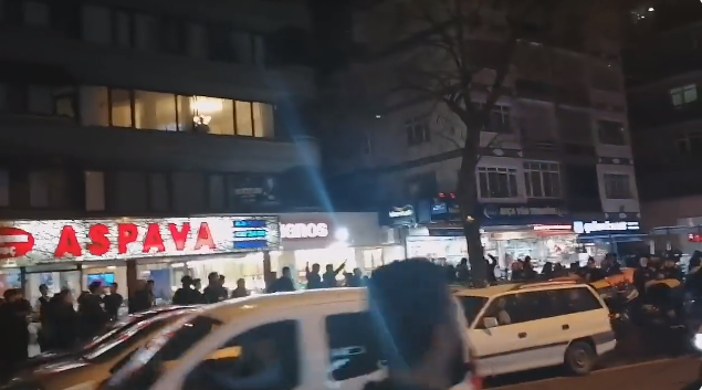 (VIDEO) Proteste în Turcia după prăbușirea lirei