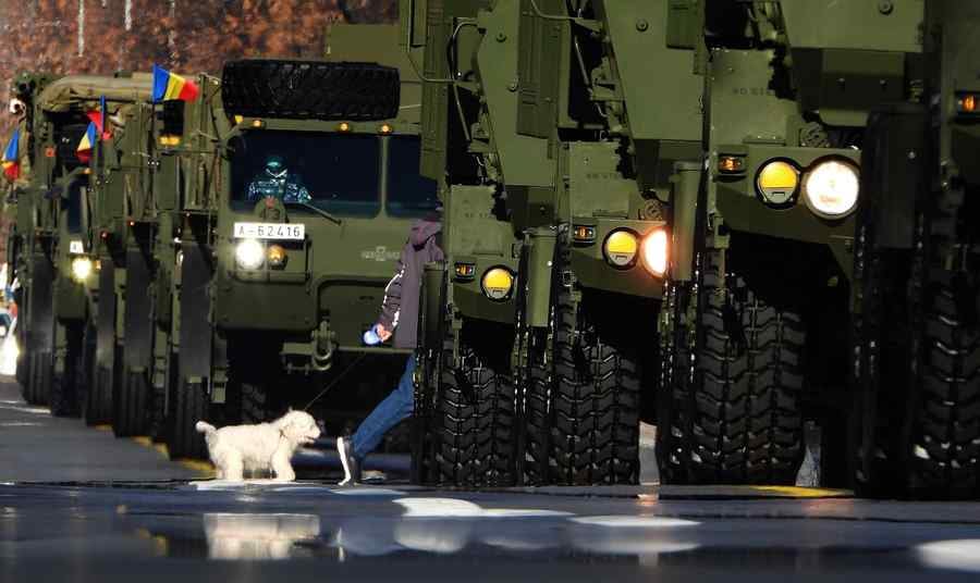 (VIDEO) Parada de la Arcul de Triumf