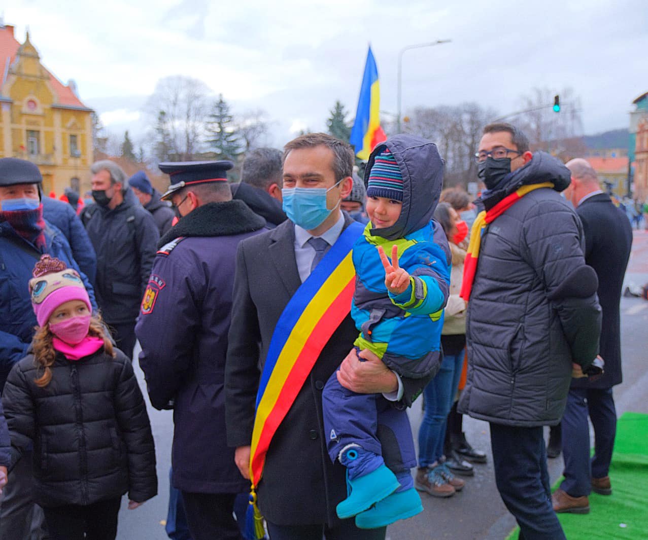„Domnule Cioloş, când cereţi şi demisia lui Coliban?”