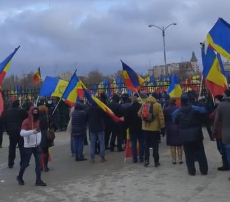 Ciucă dă comanda de apărare a instituțiilor statului