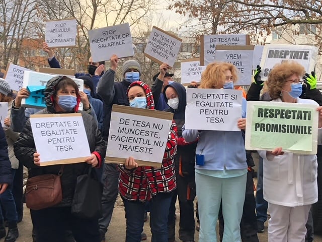 Lucrătorii din Sănătate ies în stradă