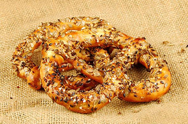 Salariul unui covrigar din Capitală, mai mare decât multe profesii din Grecia