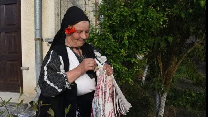 Luceafărul, cusut pe pânză: „Mi-a luat aproape trei ani”