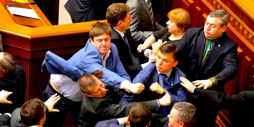 Comentarii politice adevărate, bărbătești și ștrengărești