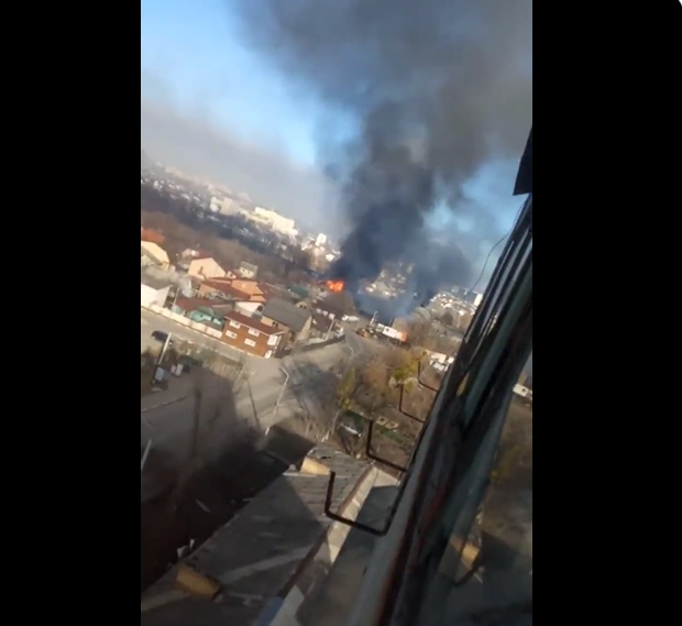 (VIDEO) Centru comercial în flăcări