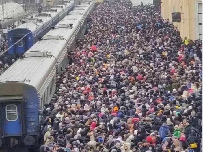 ONU: Peste 10 milioane de ucraineni au ieşit din țară