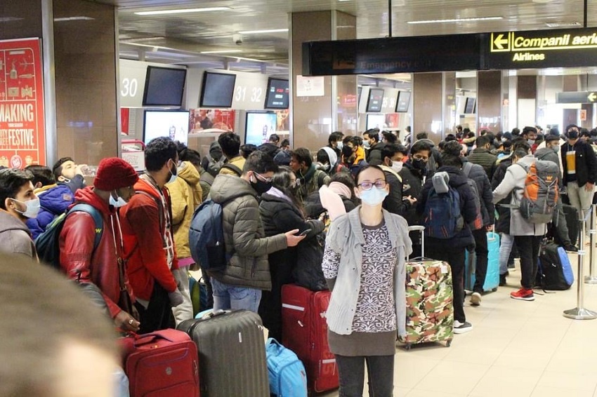 Haosul și nepăsarea au aterizat la Aeroportul Otopeni (fotoreportaj)