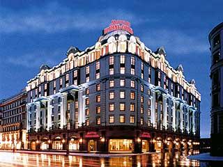 Putin, „aruncat” din hotel