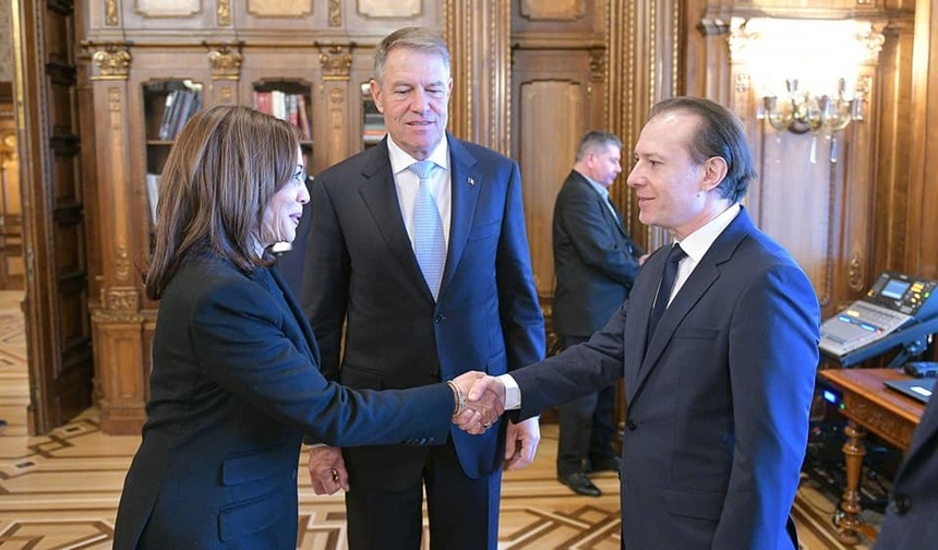 Cîțu și remanierea prostului