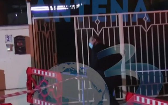 Băsescu umblă noaptea, „ca hoții”