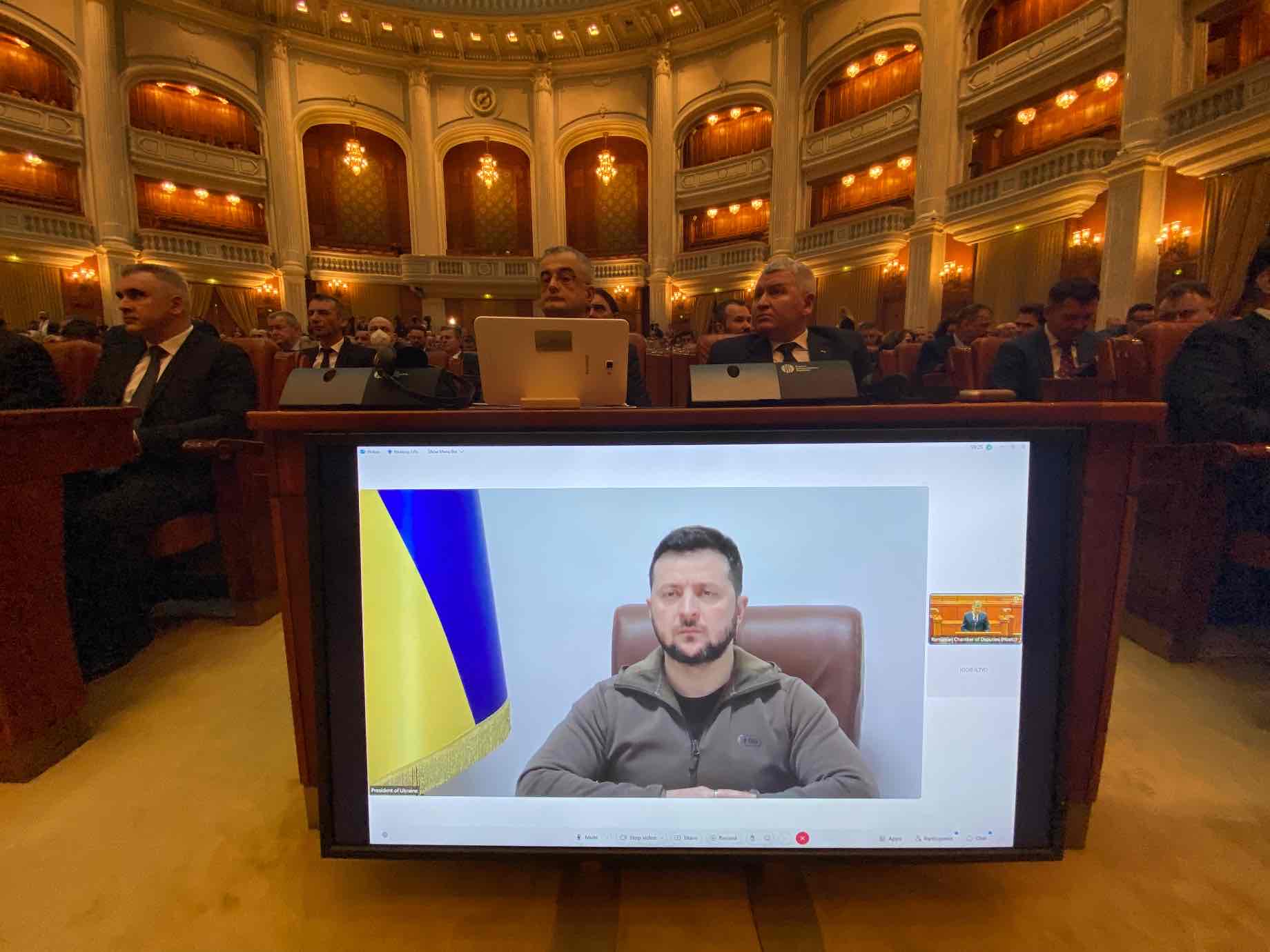 Zelenski a promulgat legea minorităților, contestată de MAE român