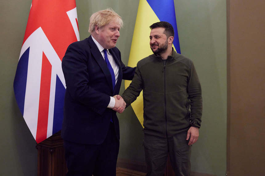 (VIDEO) Boris Johnson, la plimbare cu Zelensky pe străzile Kievului