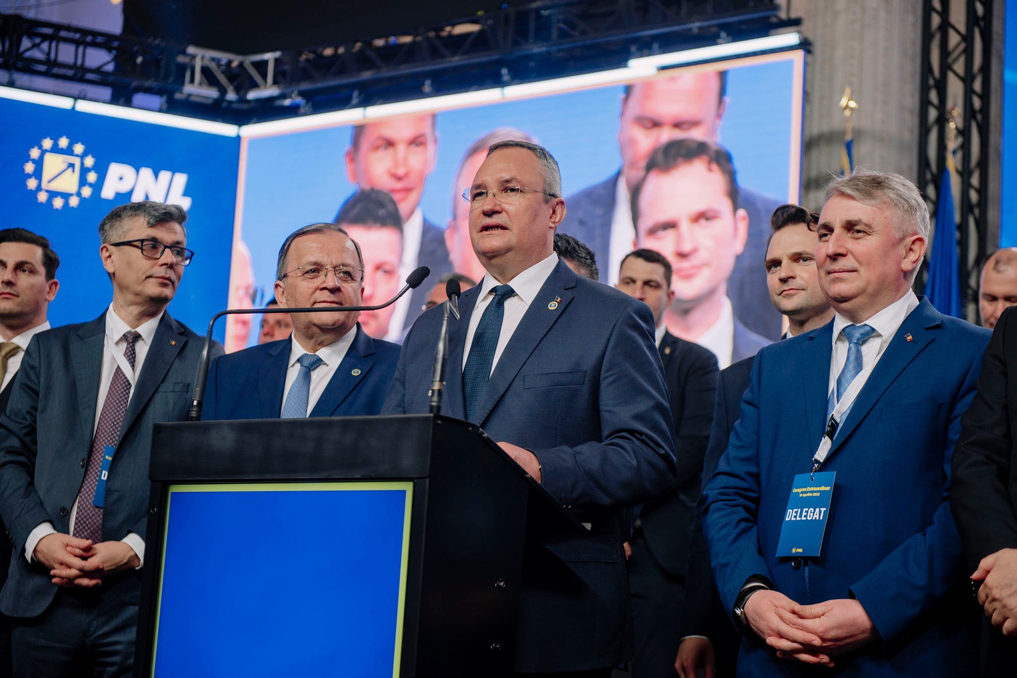 Nu cumva vor să-l schimbe pe Ciucă din fruntea PNL??