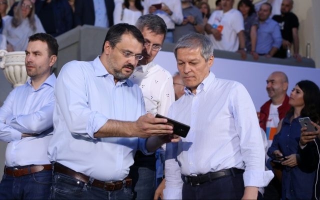 Dacian Cioloș, premier??