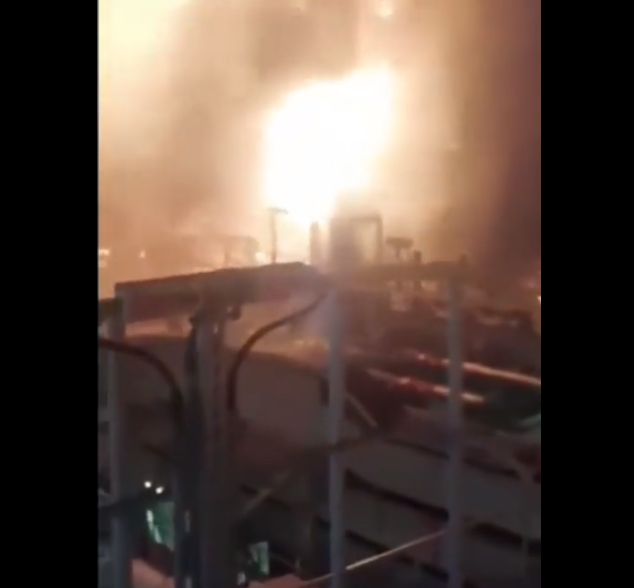 (VIDEO) Arde din nou pe teritoriul Rusiei! O centrală și un terminal