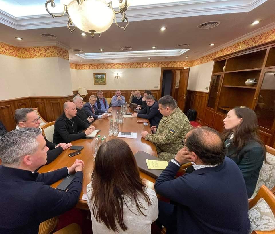 Cum ”gîndește” o trompetă?