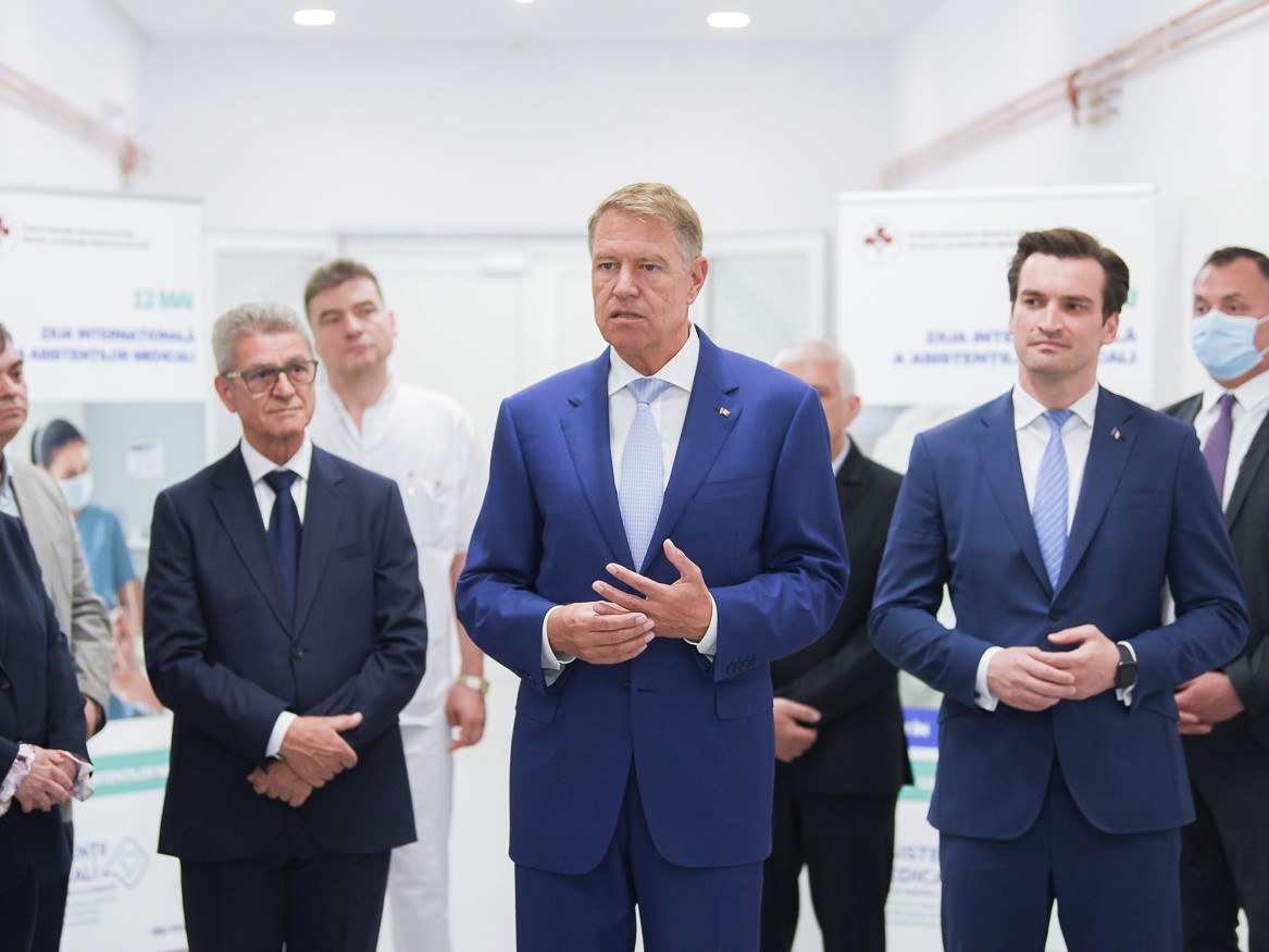 Cristoiu: Dacă tăceai, Președinte rămîneai