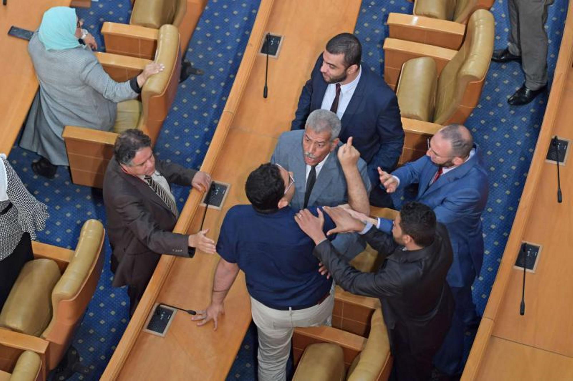 Marele Urs îl trage de urechi pe Maxtor din pricini sovietice