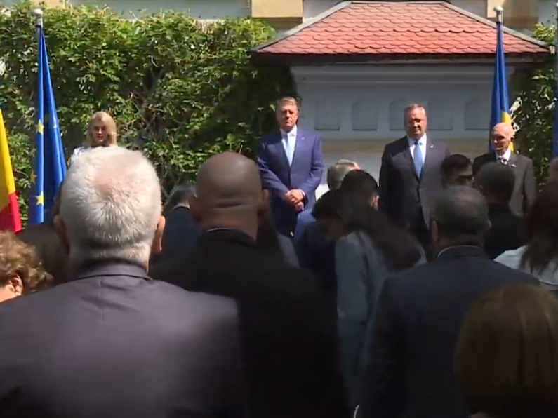 (VIDEO) Universul paralel al lui Klaus Iohannis