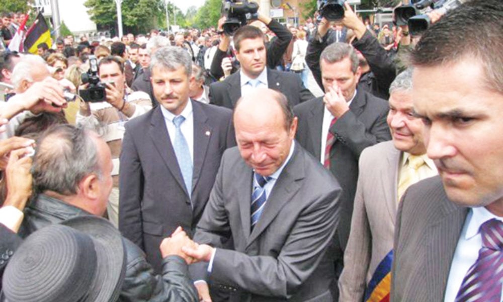 Traian Băsescu: „nu se mai poate continua”