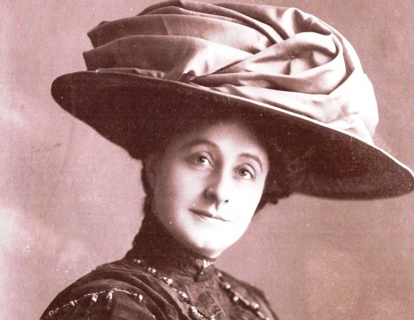 Lucia Sturdza-Bulandra, actriță, regizoare, profesoară și directoare de teatru