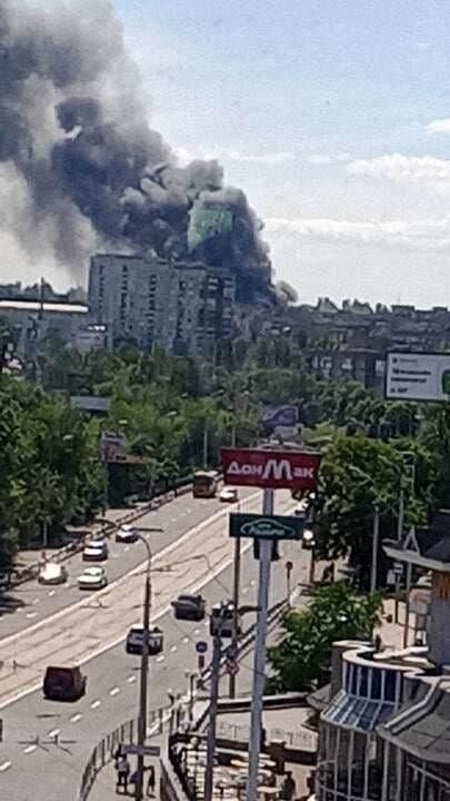 Civilii din Donețk fug din calea bombardamentelor