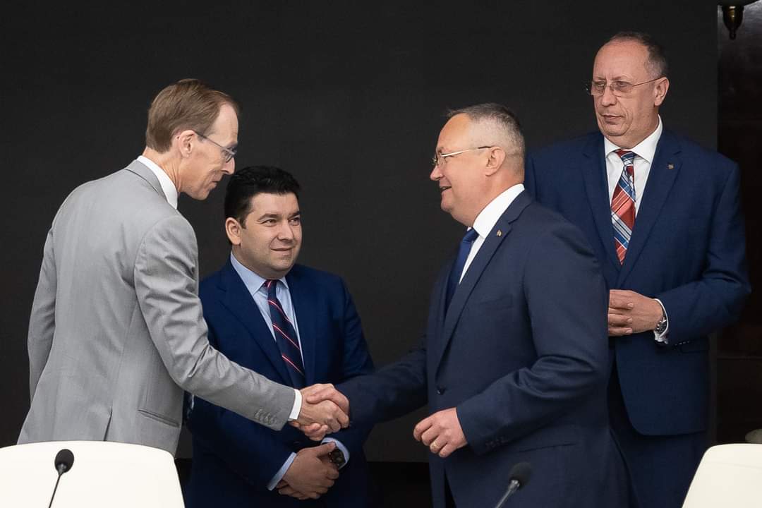 Ciucă anunță că a primit „vot de încredere” de la FMI