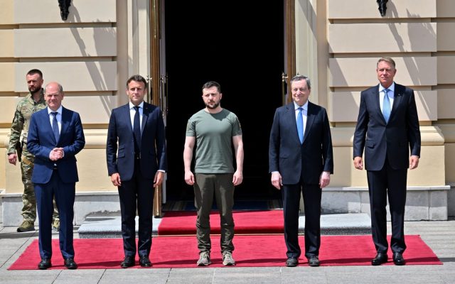 Văzut din Polonia. Klaus Iohannis, „idiotul util” al lui Scholz și Macron