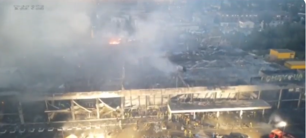 (VIDEO) Noi imagini cu mall-ul bombardat