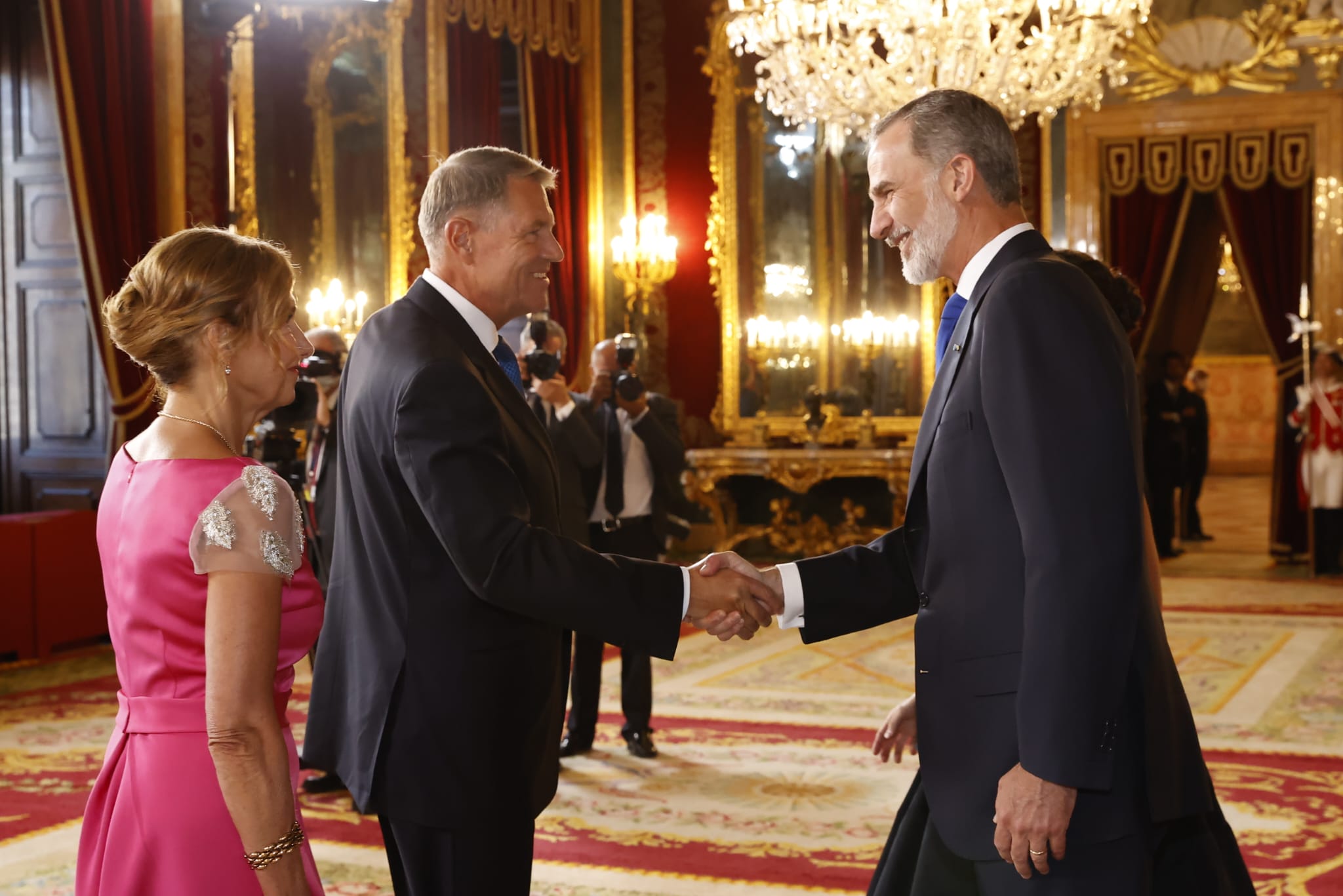 (FOTO) Klaus Iohannis, prințesa și poporu’
