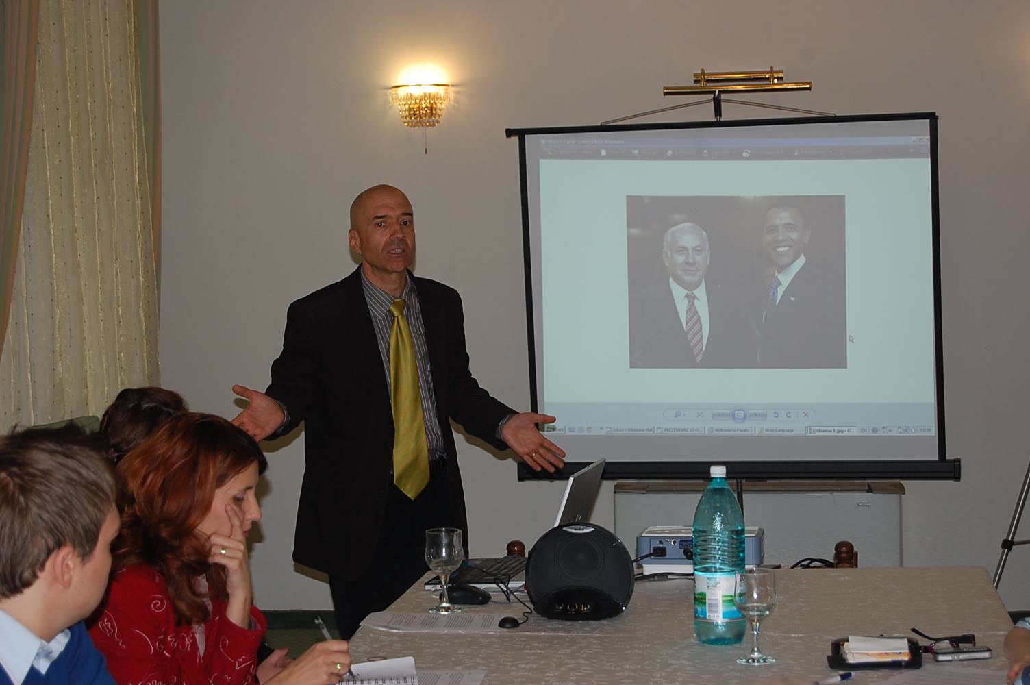 Las-o moartă frate, ați furat de-ați rupt