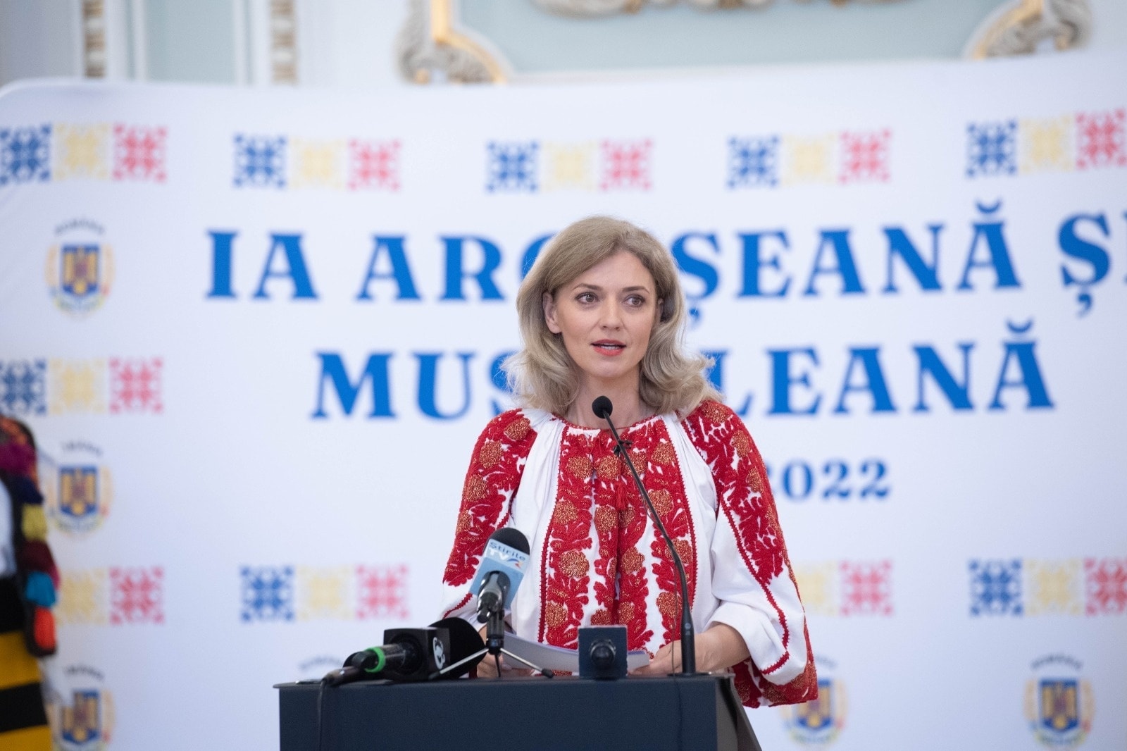 S-a trezit și Alina Gorghiu!