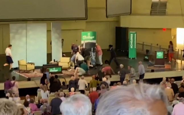 Trecutul lui Salman Rushdie –  Ce este o fatwa